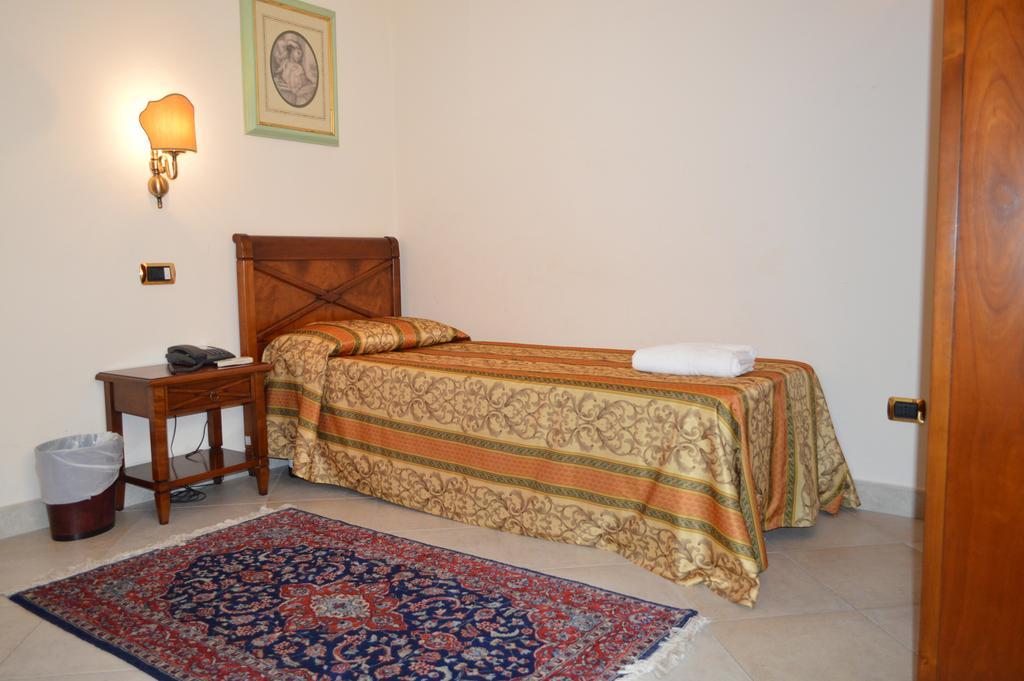 Hotel Delle Palme Falcone Room photo
